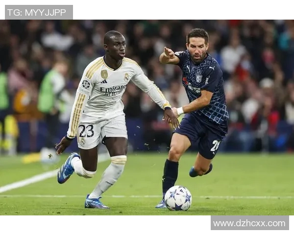 从草根到巅峰足球明星们的奋斗与荣耀之路 从草根到巅峰足球明星们的奋斗与荣耀之路